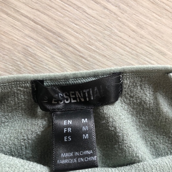 Green tank top - Picture 2 of 2